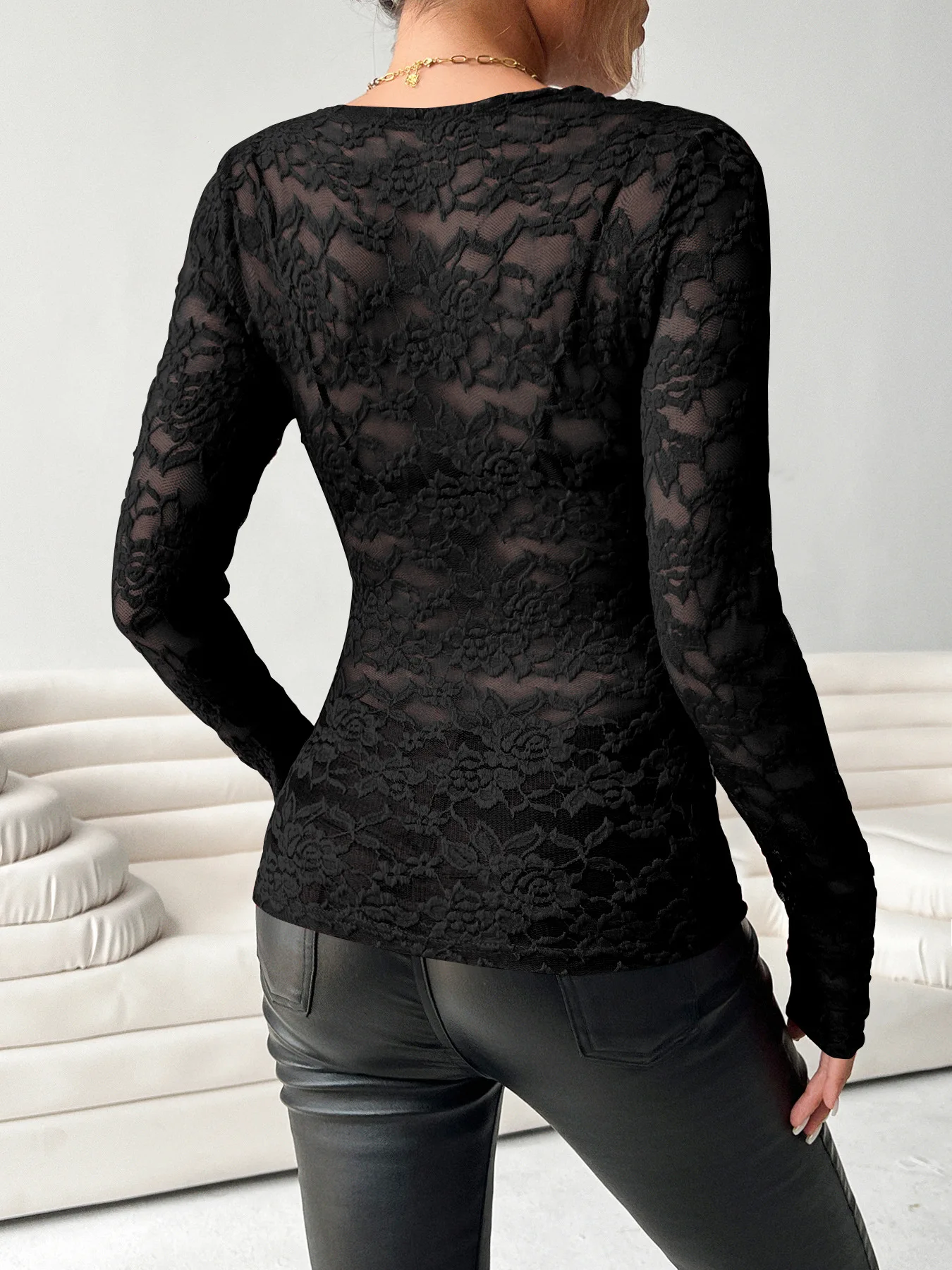 Elegant V Neck Lace Top Blouse For Women Long Sleeve Tops Tee Shirt Women Floral Lace Blouse Long Sleeve V Neck Scalloped Shirts view 4