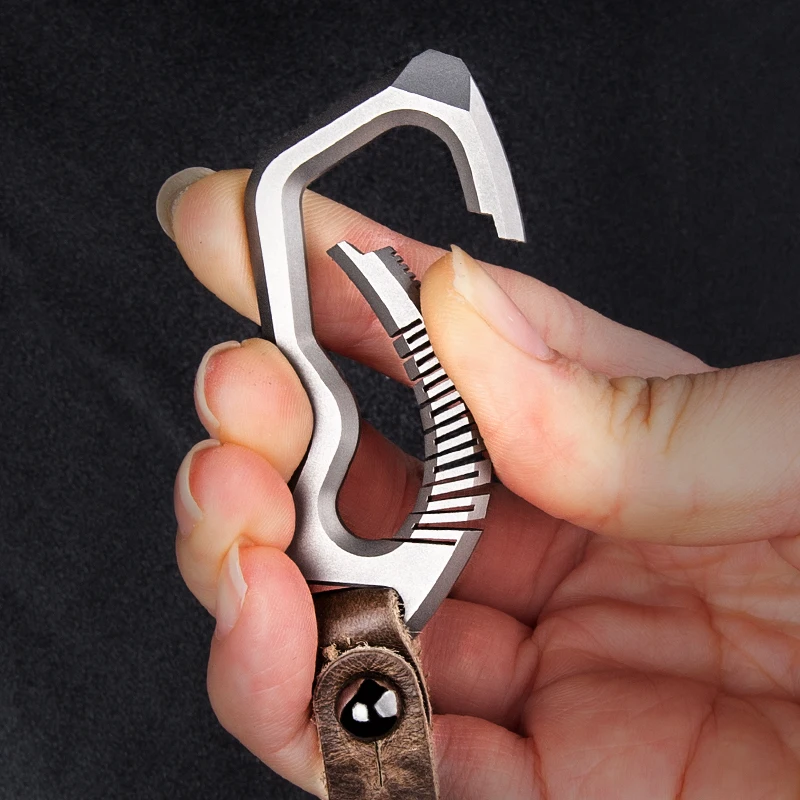 Titanium Alloy Keychain Ultra-light Car Key buckle Personality Creative Waist Belt Buckle Outdoor EDC Tools