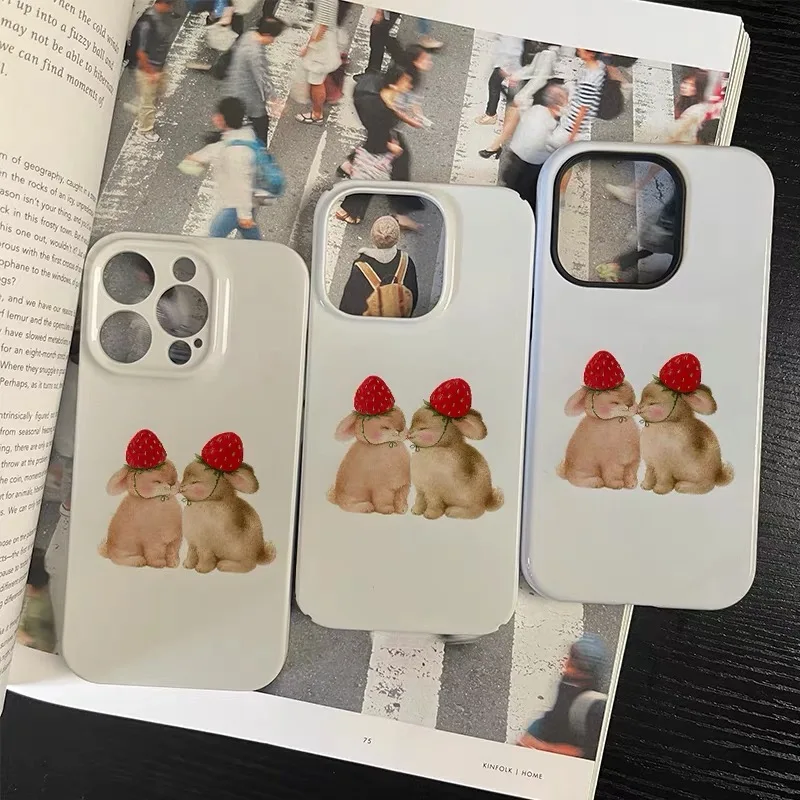 Funda de conejo pequeño de pareja de fresas para IPHONE 17 16 ProMax 15 14 Plus 13 12 MINI 11 PRO 16Plus XR XS MAX, funda acrílica para teléfono