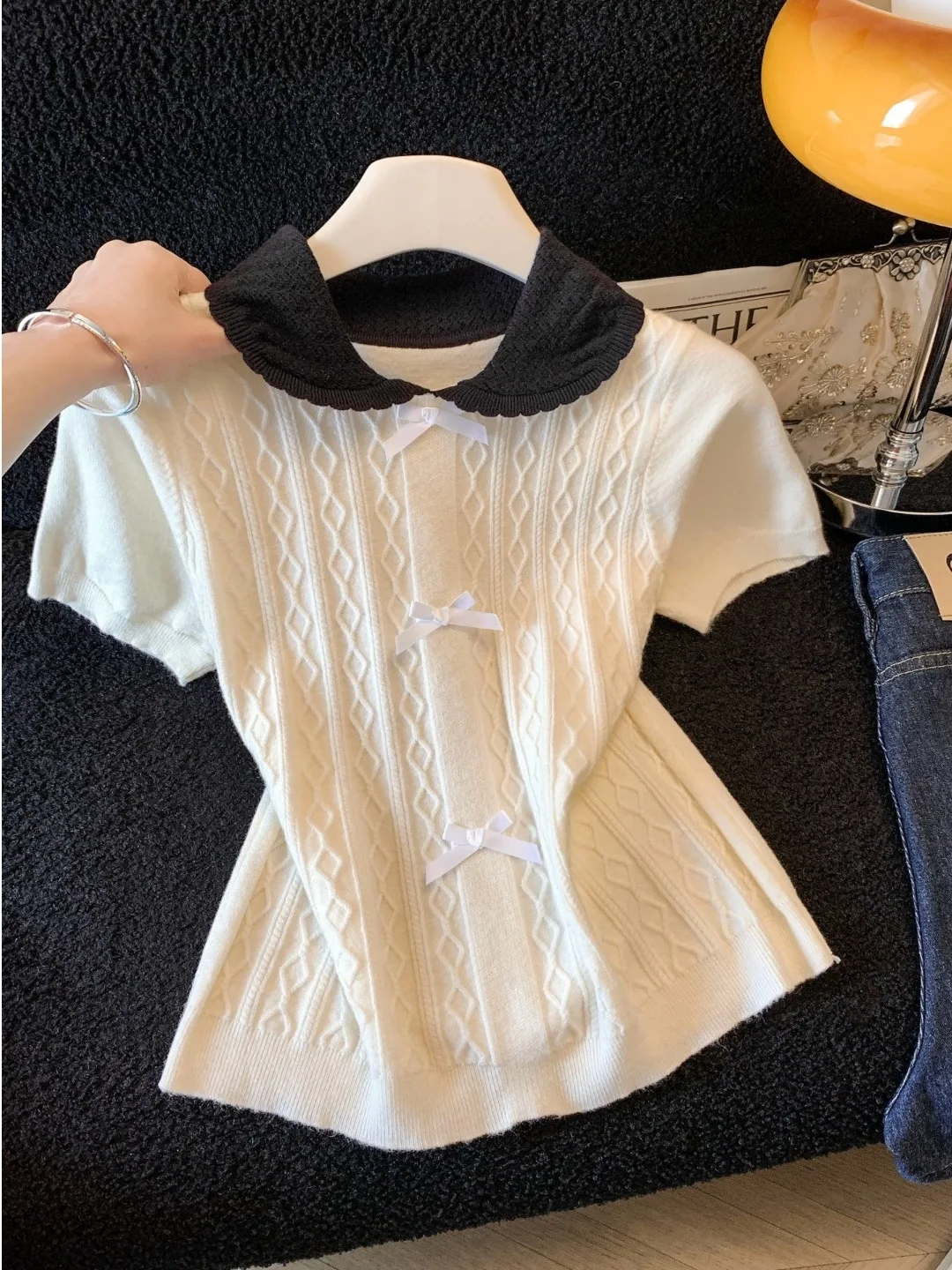 

Новая женская вязаная рубашка в корейском стиле с коротким рукавом, красивый топ с воротником-стойкой и узлом, приталенный крой, для ранней весны