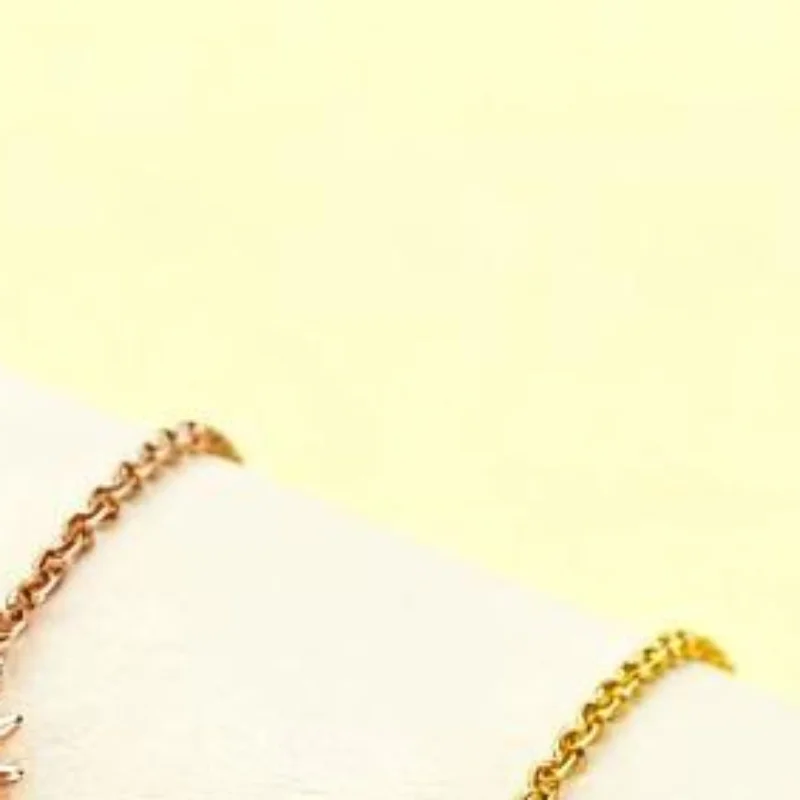 Women's Sun Hollow Pattern Stainless Steel Bracelet Hypoallergenic Tarnish Free Hand Chain for Bridesmaid Gift Party Wear