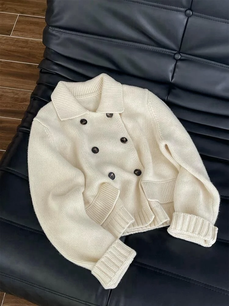 الزي الراقي مع سترة بيضاء مزدوجة الصدر لخريف/شتاء 2025 سترة نسائية جديدة #1