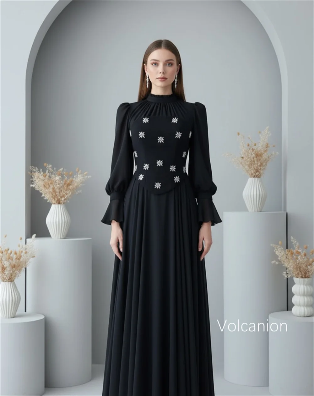 ชุดเดรสยาวคอสูงทรงเอประดับเลื่อมผ้าชีฟองสุดหรูที่ออกแบบตามสั่งสำหรับโอกาสพิเศษสไตล์คนดังที่ทันสมัยแบบเป็นทางการ