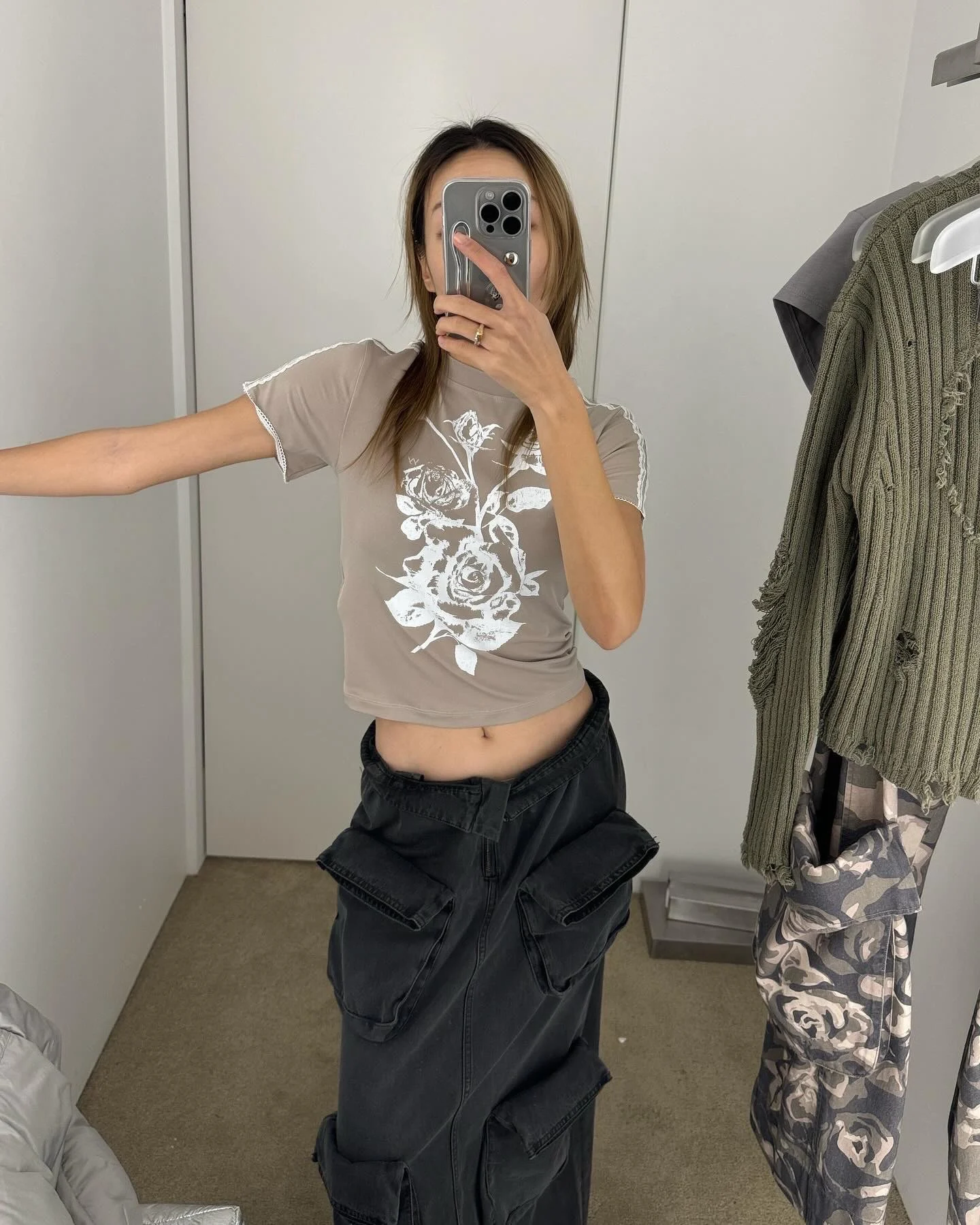 

Long Denim Workwear Skirt with Multiple kets And Ba Split for Women Spring Season Cotton 00% No Brand Registered Trademark