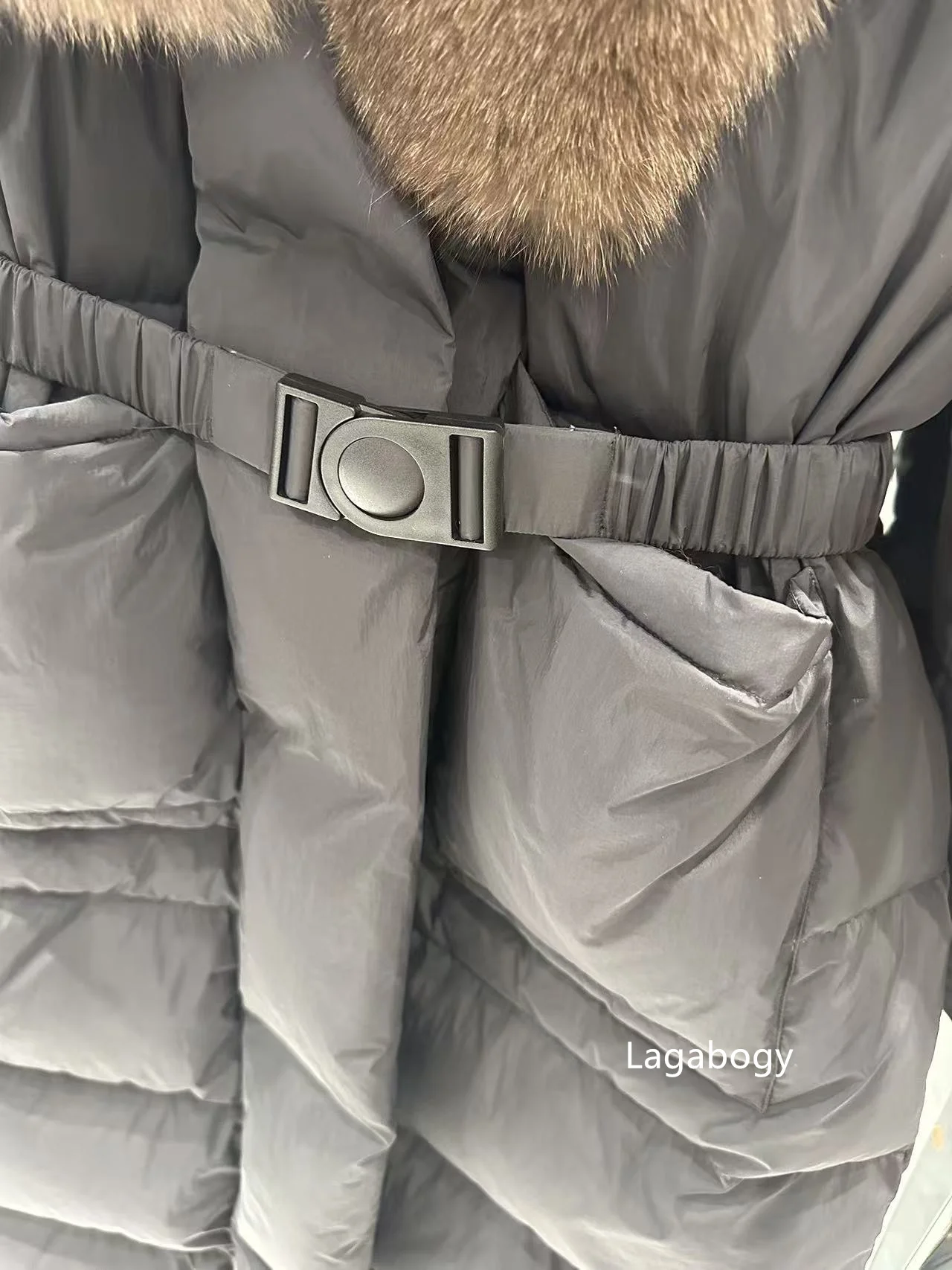 Lagabogy 2026 Long Down Jacket Winter Large Real Fox Fur Collar Waist Women Parkas Elegant Thicken Hooded White Duck Puffer Coat