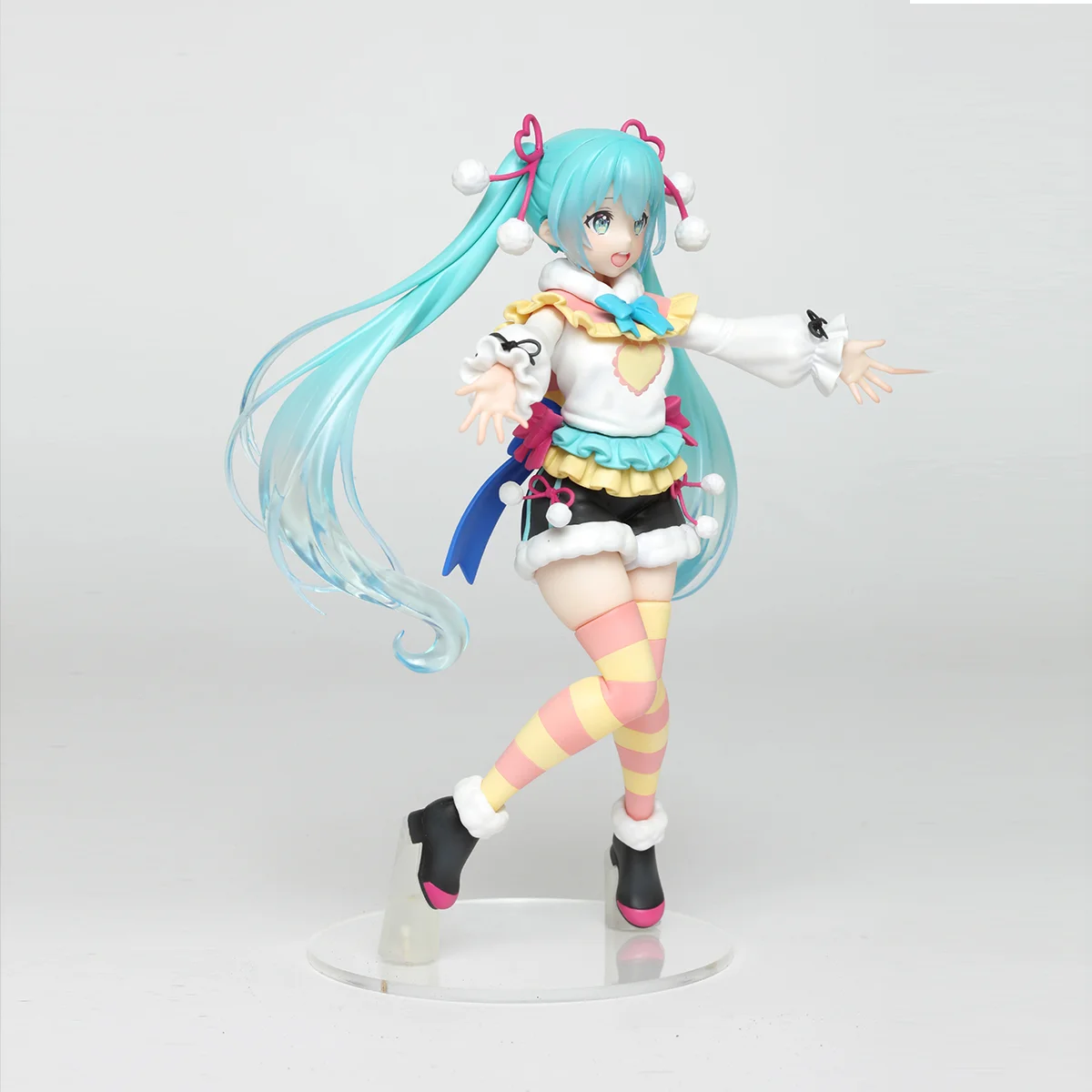 En Stock Original Taito Hatsune jouet Figure hiver Image Anime Figure modèle mobile Collection jouet cadeau Collection ornements