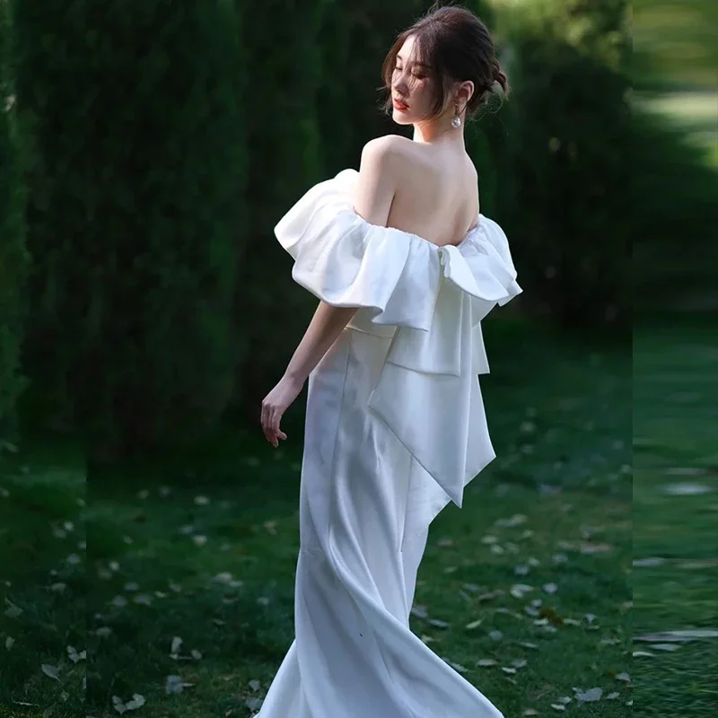 One-shoulder Light Wedding Dress Temperament Fishtail Satin Bride Travel Photography French Simple Welcoming Wedding Dress Skirt