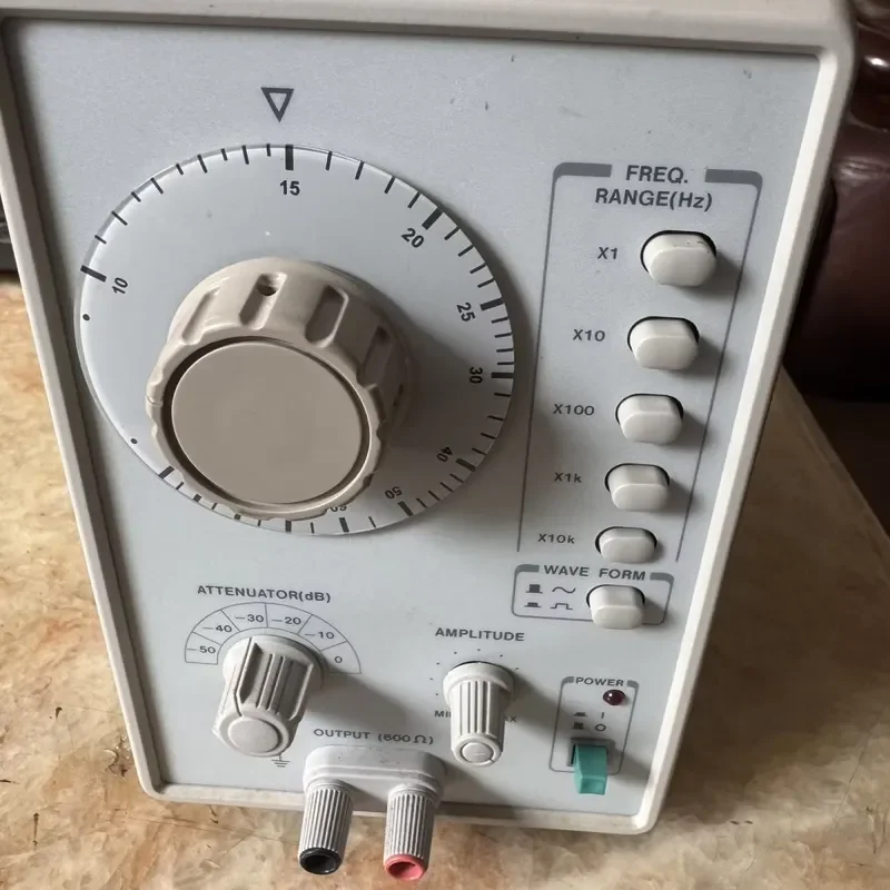 Handheld Audio Signal Generator GAG810 Multi-Function Frequency Sweep Tone Burst White Pink Noise Output Portable Lab Testing