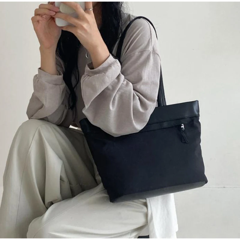 Koreanische Schultertasche, Leichte Damen-Handtasche mit Großer Kapazität aus Nylon, Vielseitige Shopper-Tasche für Arbeit und Freizeit – Detail 6