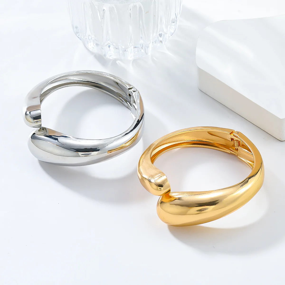 2025 Luxury Trendy Gold Color Heavy Metal Bangles for Women Exaggerated Punk Irregular Geometric Bracelet Party Banquet Jewelry image 6
