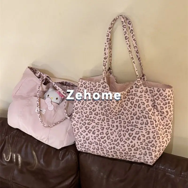 Korean pink leopard print canvas tote bag women's 2026 new trendy versatile large-capacity daily commuting shoulder bag