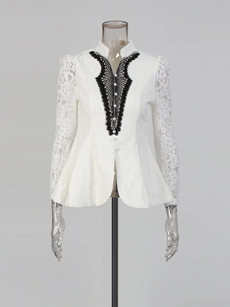 ชุดเซ็ตสองชิ้น CHICEVER สีขาวประดับเลื่อม แต่งปกตั้ง แขนยาว เสื้อแจ็คเก็ตหรูหราสง่างาม พร้อมกระโปรงแฟชั่นใหม่สำหรับผู้หญิง