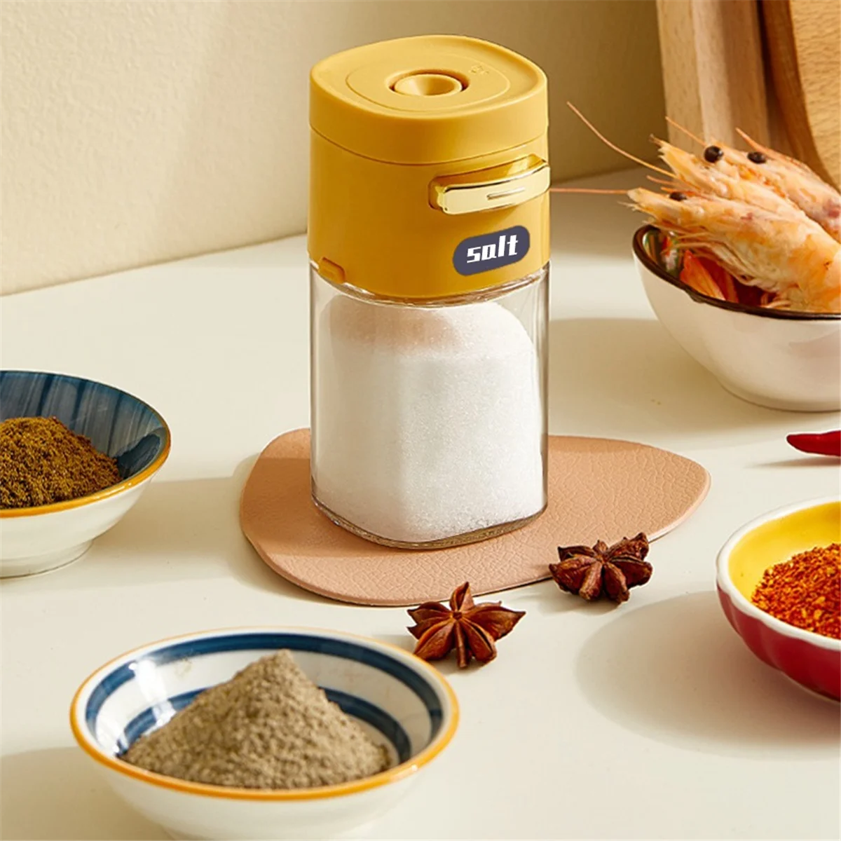 0.5G Metering Salt Shaker Dispenser Salt Tank Sugar Bottle Spice Pepper Salt Shaker Spice Jar Can Seasoning SealedBottle