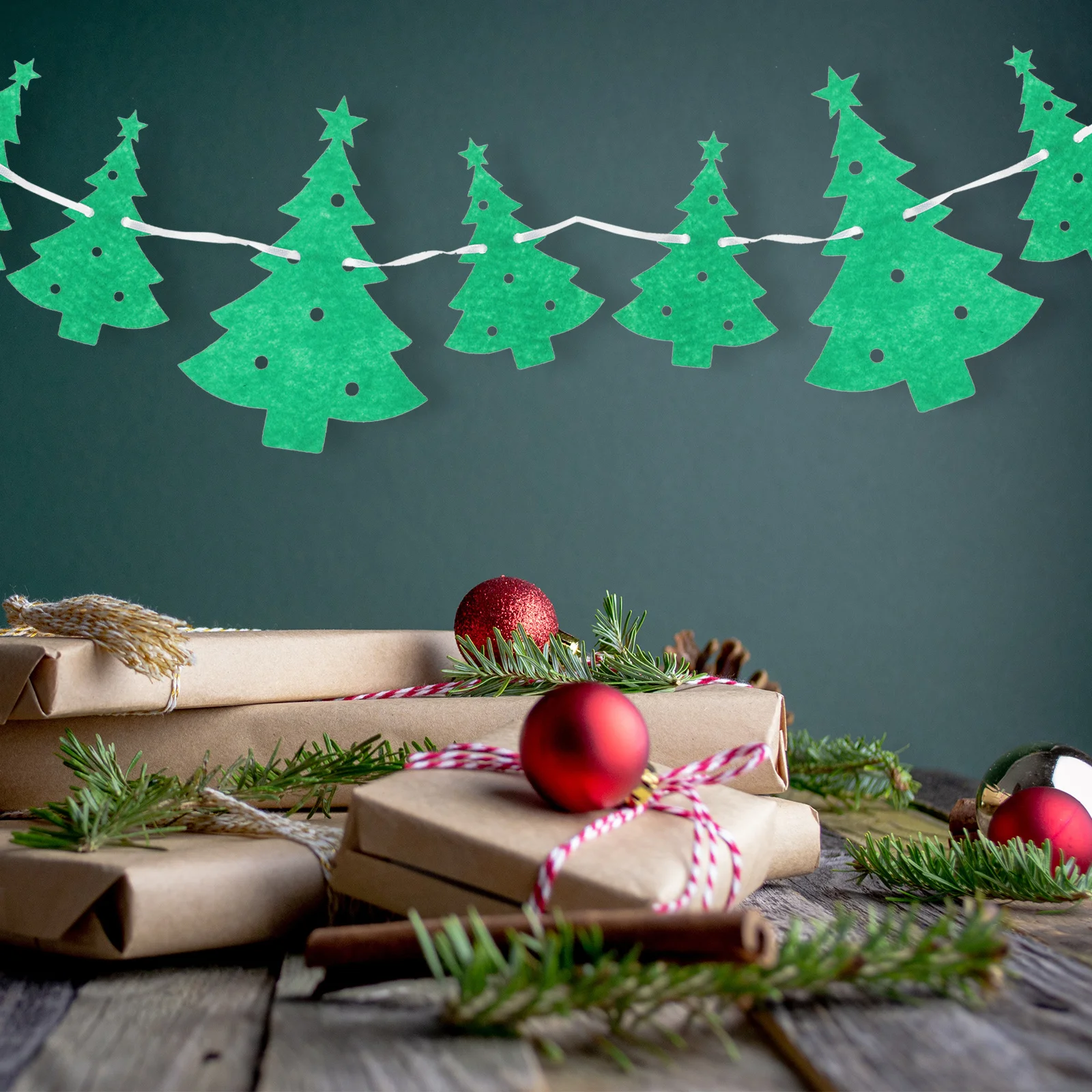 

2Pcs Christmas Tree Hanging Garland Banner Snowflake Shape Green White Party Supplies Holiday Home Decoration Parties Garlands