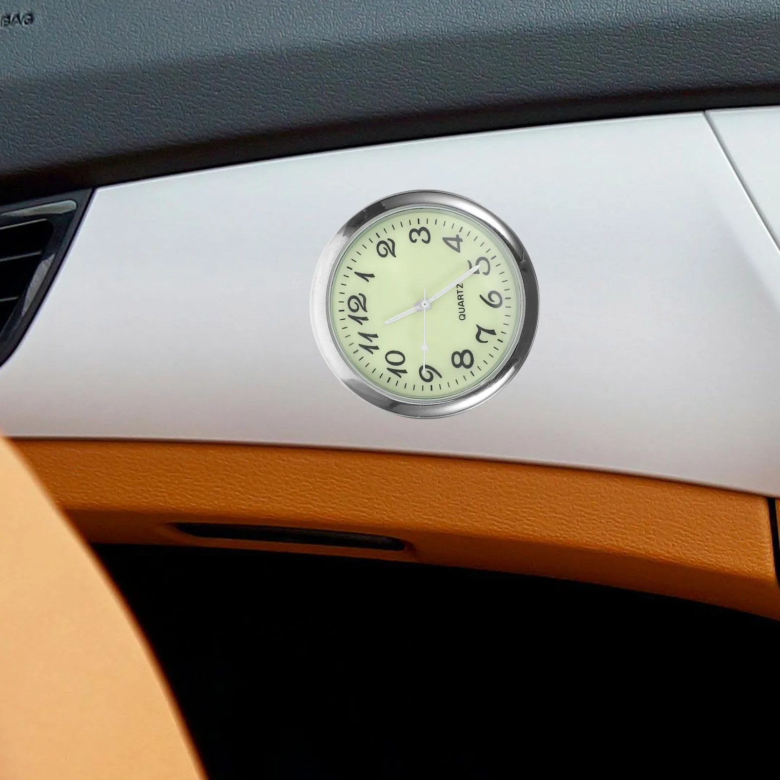 Orologio automatico al quarzo Mini orologio luminoso da cruscotto per auto Bastone creativo che si illumina al buio Accessorio interno automobilistico