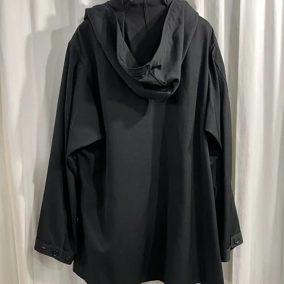 TOP-YAMAMOTO ® Black Form-Fitting Windbreaker Jacket for Men - Loose Fit, Workwear Style, Buttoned Collar