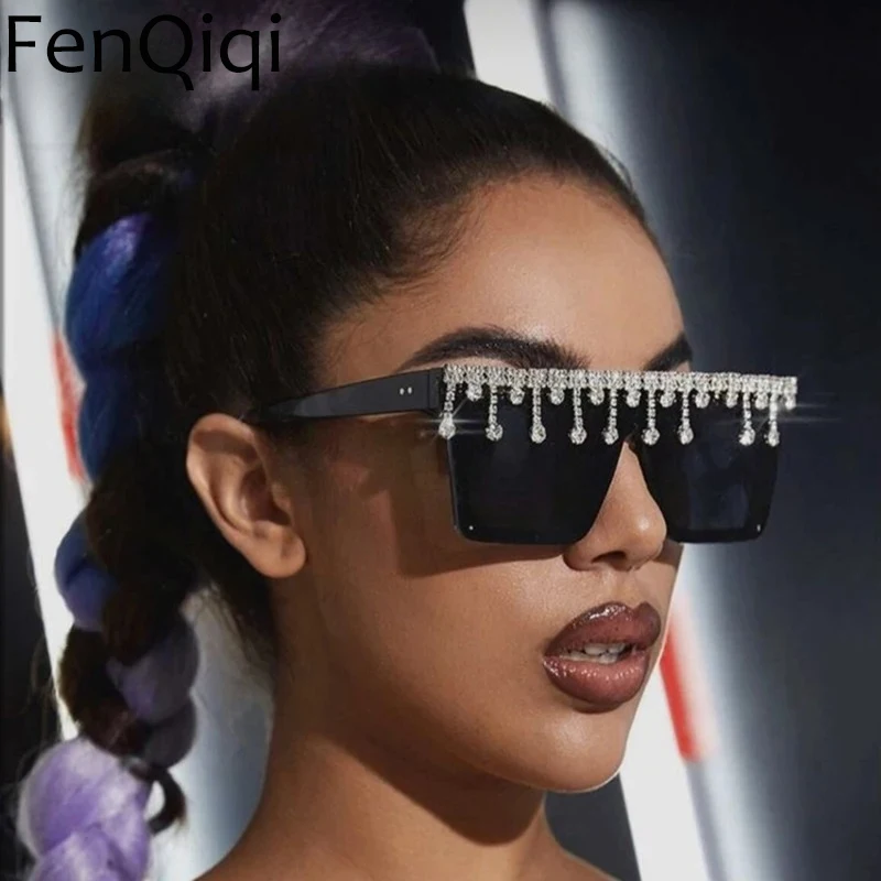 

Fashion Square Sunglasses Women 2020 Wholesale Tassel Sunglasses Men Oversized Glasses Shades UV400 Oculos