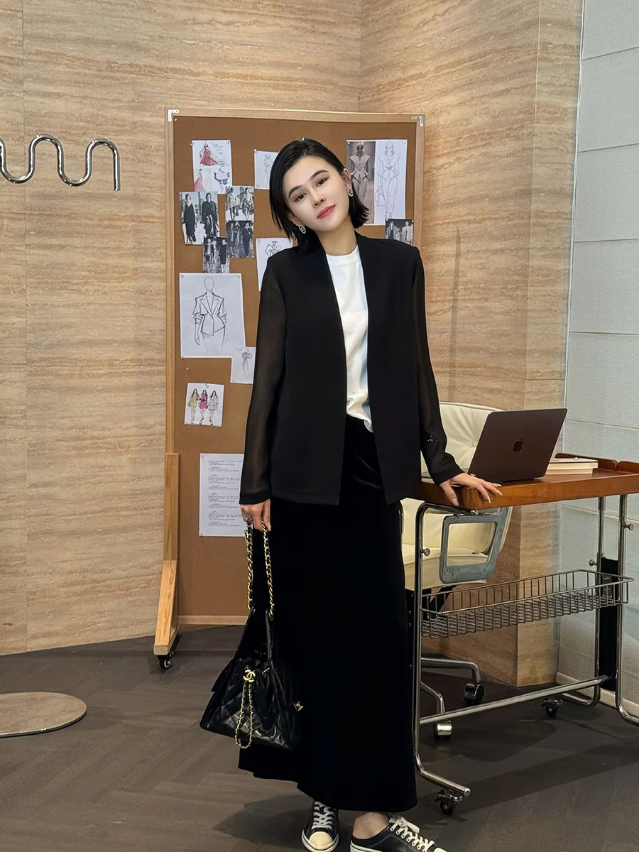 

Элегантный черный жилет из ацетата от Yuan Yiling в стиле Филадельфии, с V-образным вырезом, минималистичный, премиум-класса, из весенней коллекции, женский ханьфу