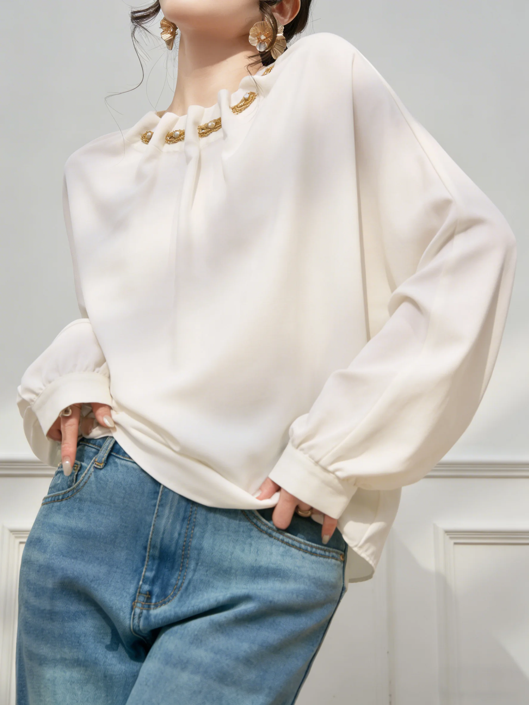 

Elegant White Batwing Sleeve Shirt Women's Thin Style Fashionable New Design French Style Straight Cut Polyester Blend Casual...