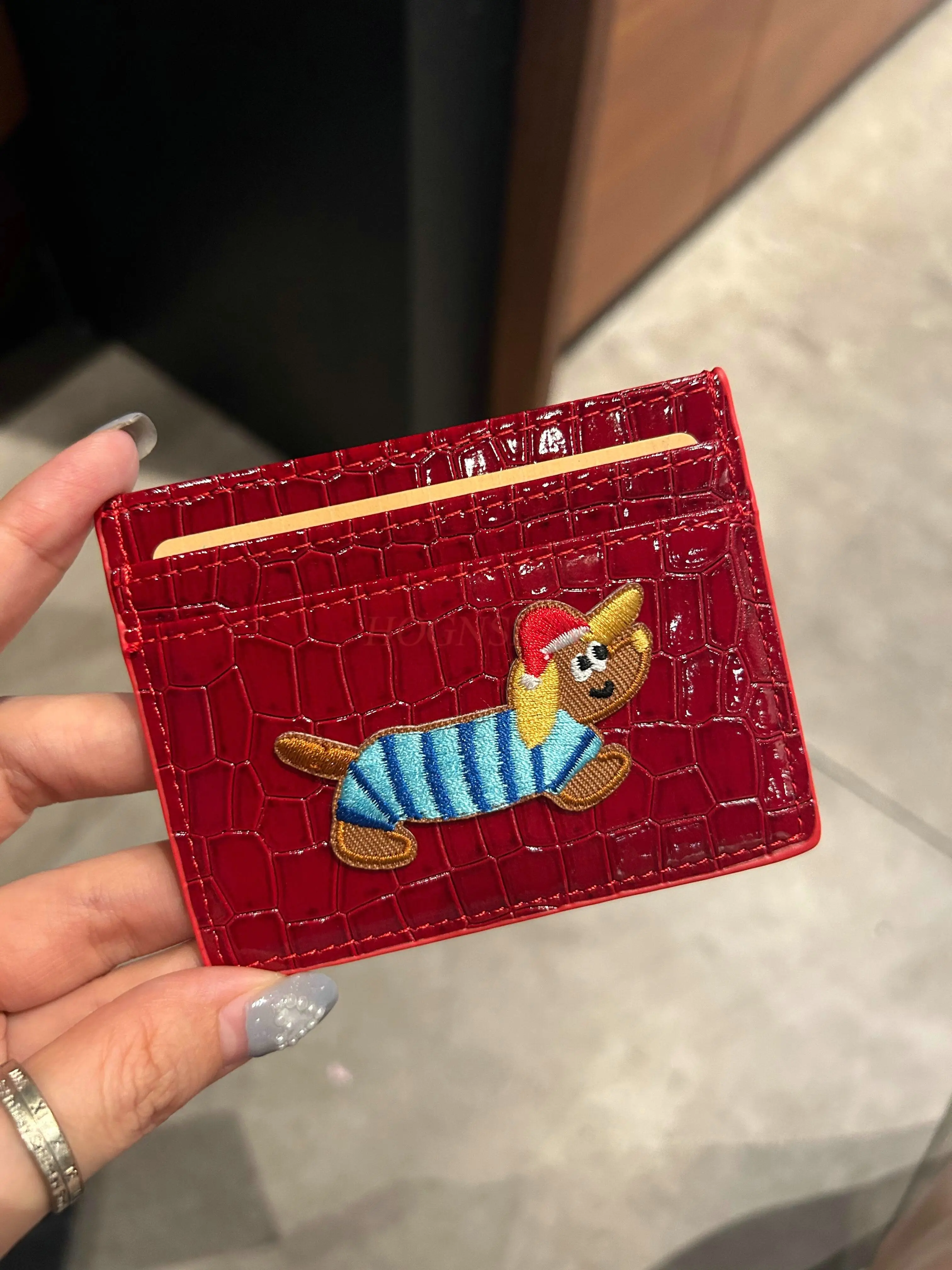 1pcs Retro crocodile patterned sausage dog leather card bag, bus card clip, travel ID card holder, portable storage, bank card