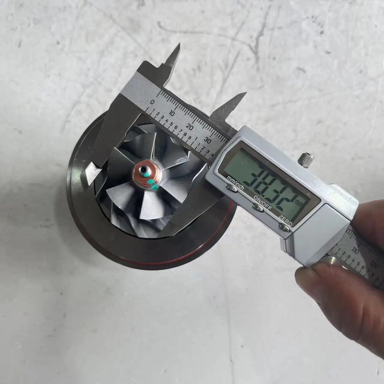 HX25 3599877 285504…