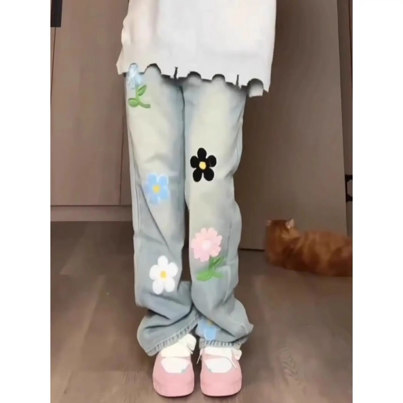 

Весенне-осенние новые американские ретро нишевые джинсы с цветочной вышивкой, женские прямые брюки с широкими штанинами и высокой талией для похудения