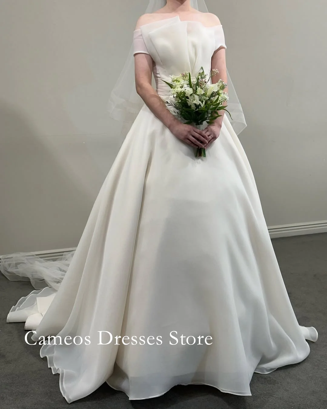 

SONDR Customized Off the Shoulder Organza Ivory Wedding Dresses Long Tail Short Sleeves Korea Brides Gowns Women Bridal Dresses