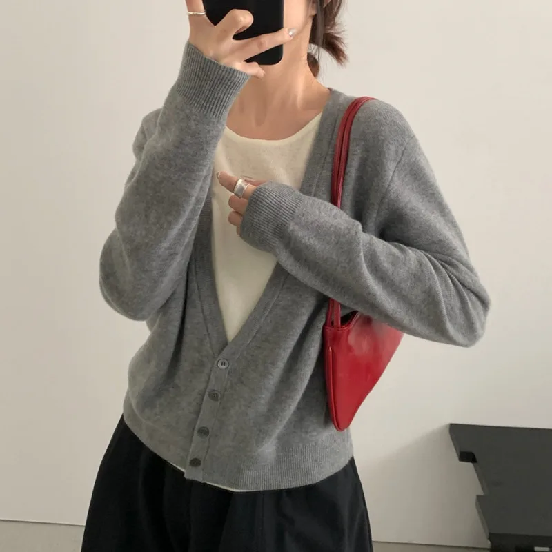 HKSH Autumn Winter New Women Sweater Pullover Color Block Fake Two-Piece Buttoned Elegant High Street Casual Knitted Top HK11566