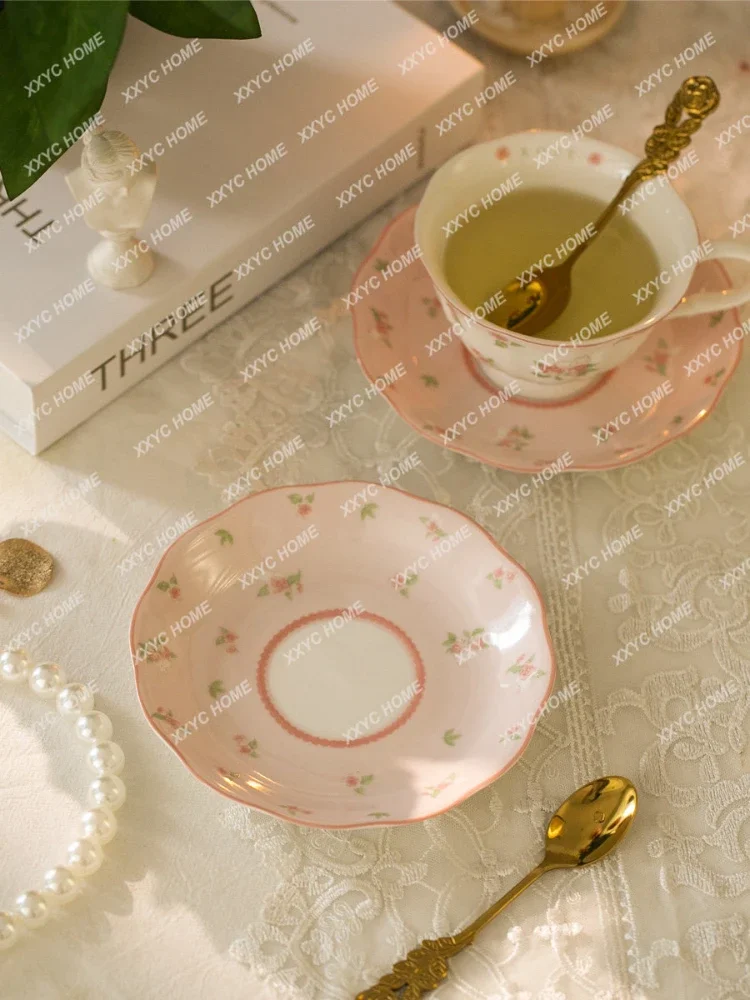 French Rose Rabbit Cup and Saucer Ceramic British Cup Household European Coffee Cup Tea Set