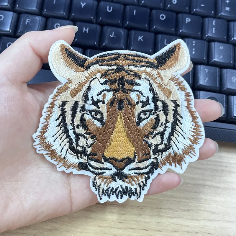 Tiger Embroidered Patches for Clothing Thermoadhesive Patches Cartoon Animals Applique Jeans Jacket Sewing Iron On Patches Badge