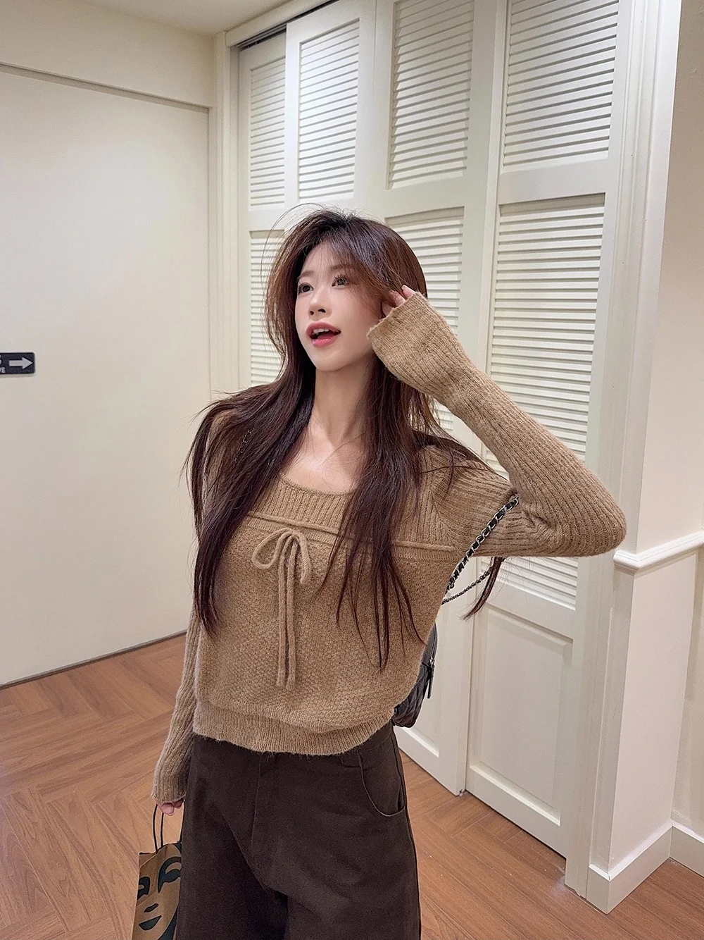 

Retro Korean Sle Long Sve Knitted Sweater with Bow Tie Women's Autumn Winter Chic Camel Base Layer Top