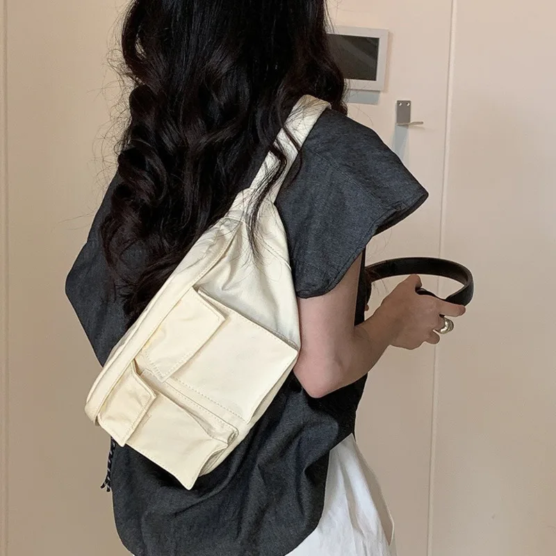 Bolsa de ombro feminina em nylon da moda, monocromática, bolsa para hobo no peito do estudante, casual bolsa tiracolo, primavera 2022