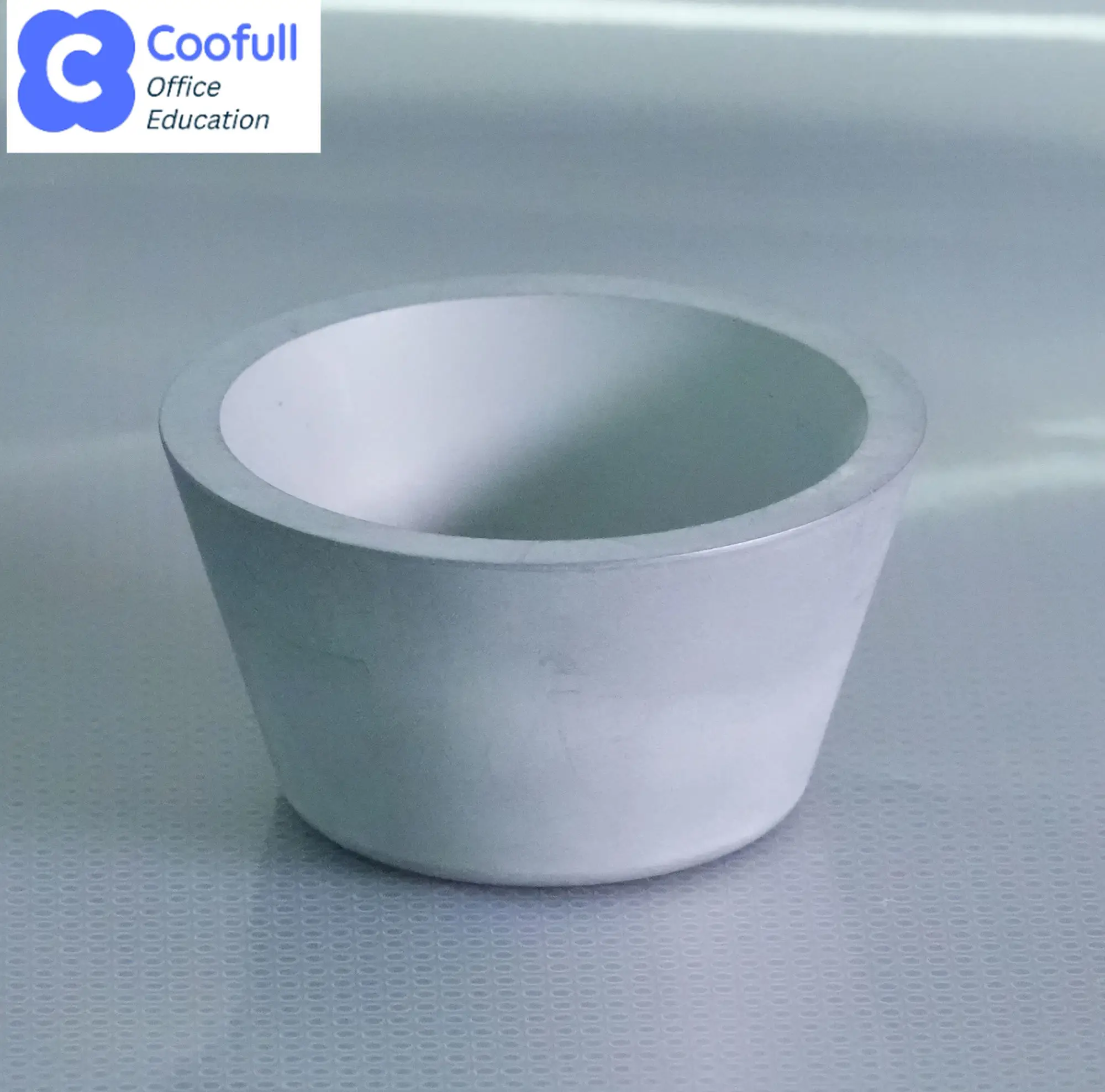 

Factory Direct TiB2 Ceramic Evaporation Crucibles BN/TiB2/AlN Conductive Composite Boats for PVD Vacuum Coating