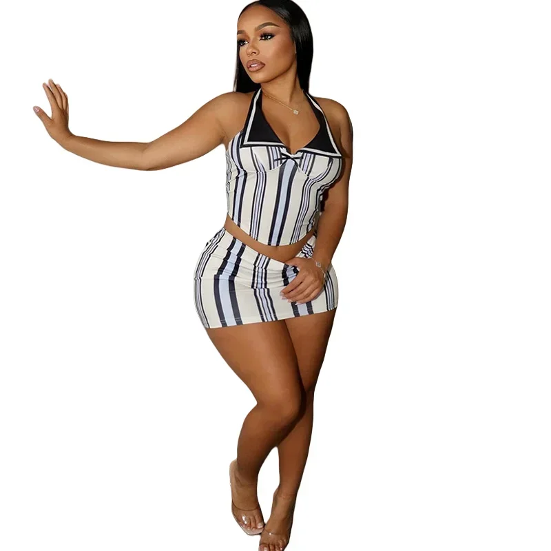المرأة مخطط طباعة بلا أكمام الرسن عارية الذراعين بلوزات قصيرة للغاية ووركين ملفوفة تنورة صغيرة، مثير، مجموعة 2PCS