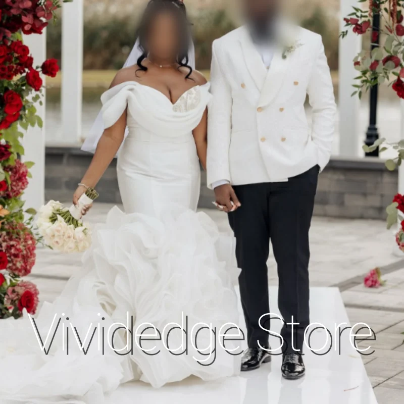 Customized White St…