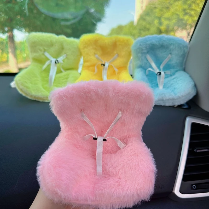 Mini poupée en peluche siège de sécurité Kawaii Labubu poupée siège de sécurité en peluche voiture aromatreatement décoration voiture ornement cadeaux
