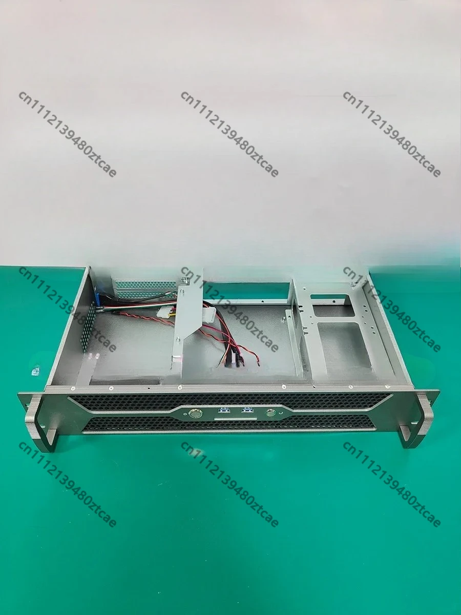 2U Industrielles Steuerungsgehäuse 250mm Tiefe Aluminiumlegierung Panel-Rack Server ITX Motherboard USB3.0 Industrieschrank