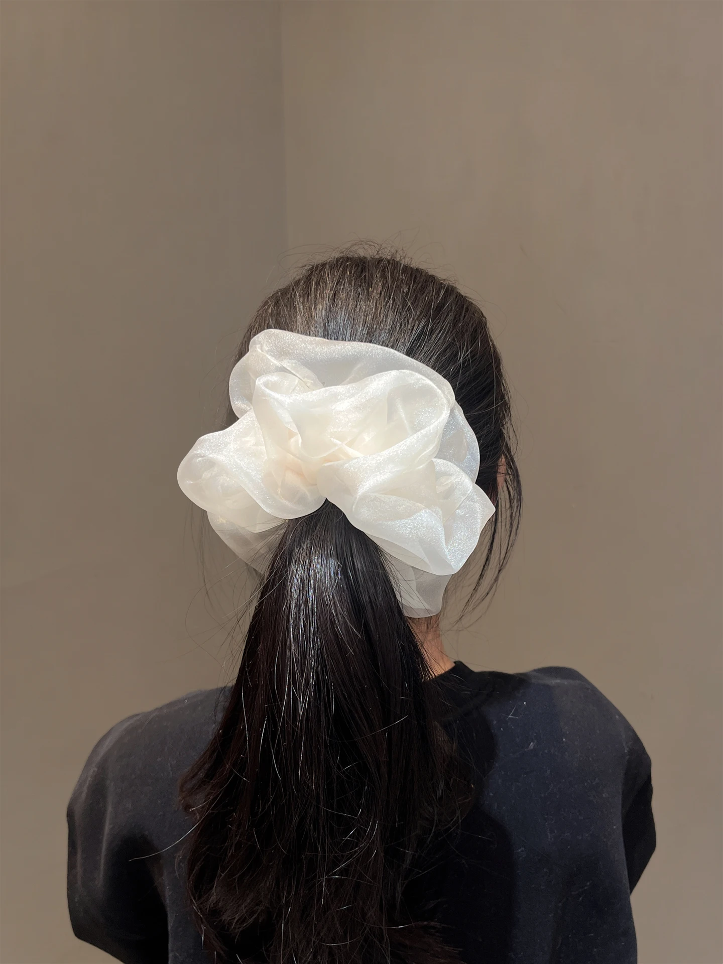 elasticos-de-cabelo-estilo-coreano-super-delicados-com-laco-de-cetim-branco-e-perolas-brilhantes-sensacao-de-atmosfera-suave