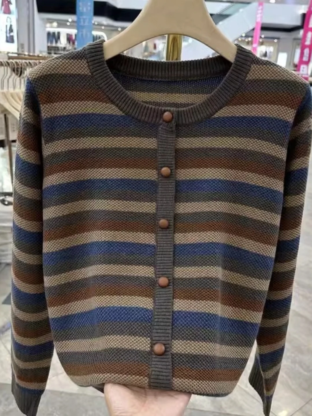 高級日本製スレプラスサイズヴィンテージストライプセーターレディースロングスリーブゆったりスリム効果年齢対策ニットトップ