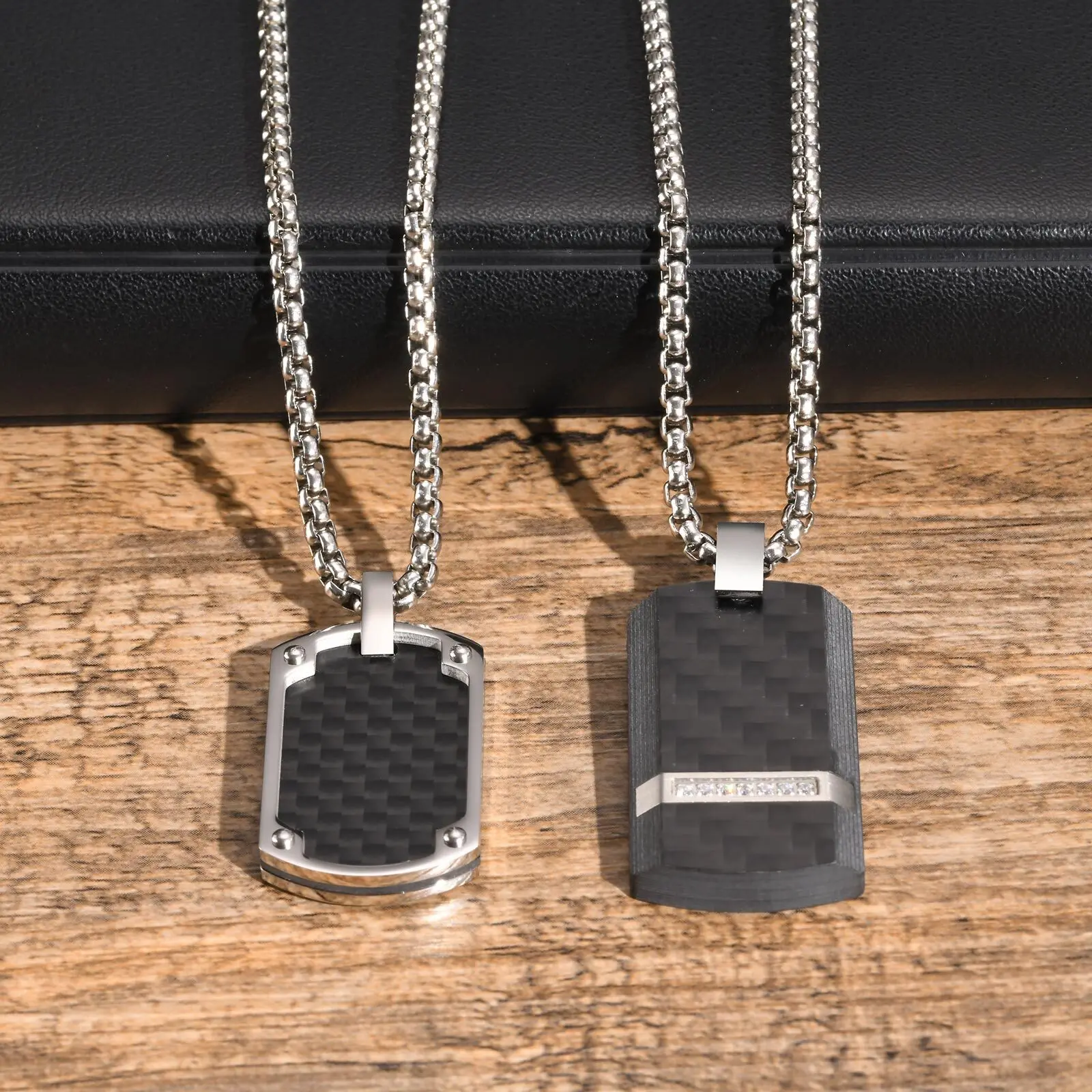 Stainless Steel Jewelry Men Luxury Necklaces Carbon Fiber Dog Tags Pendant With Chain Gift For Dad Boyfriend Valentine's Day