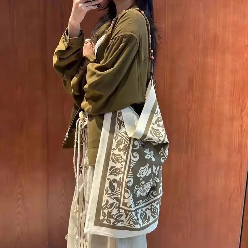 2025 Double-sided Printed Silk Scarf Fabric Single-shoulder Bag Lazy Summer Women's Fashion Handbag Square Silk Soft view 2