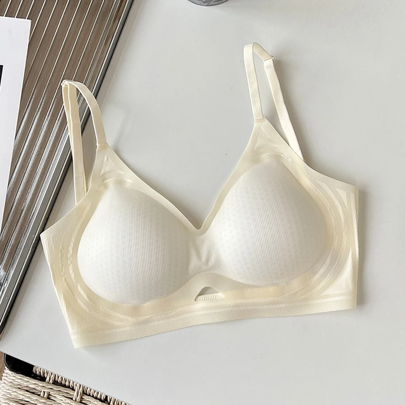 MOYISU أنيمي عارية الذراعين الصدرية النساء كومبو تمثال نصفي صغير محسن التوسع الخارجي جميل دعم الظهر سلس سلك الحرة TikTok الساخن