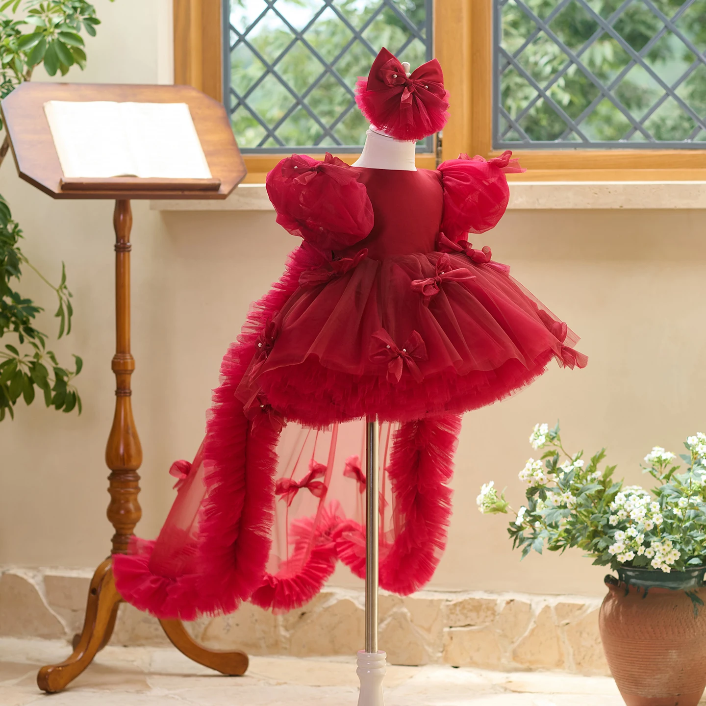 Girl's Dress Birthday Party Princess Dress Flower Girl's Bubble Sleeve Bow Flying Edge Large Trailing Dress