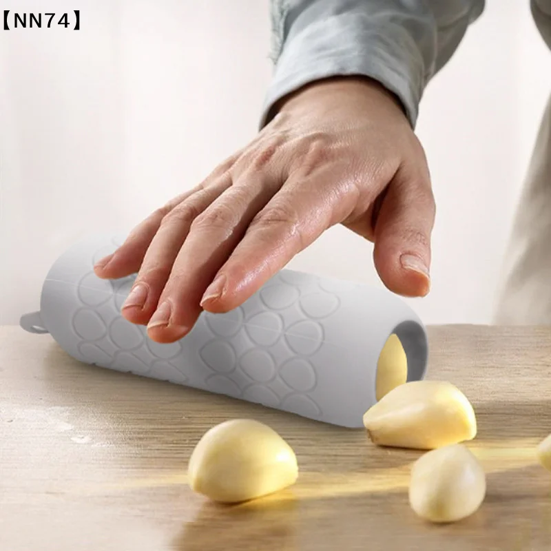 Tubo in silicone per sbucciare - Kitchen Gadgets Youtube recensione e prezzo
