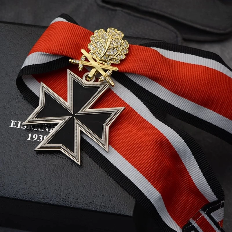 【Box Pack】The Knights Templar of Malta Medal Oak Leaf Crown Iron Cross Ribbon Medal Neck-ribbon Badge and Pins Style Crafts Gift