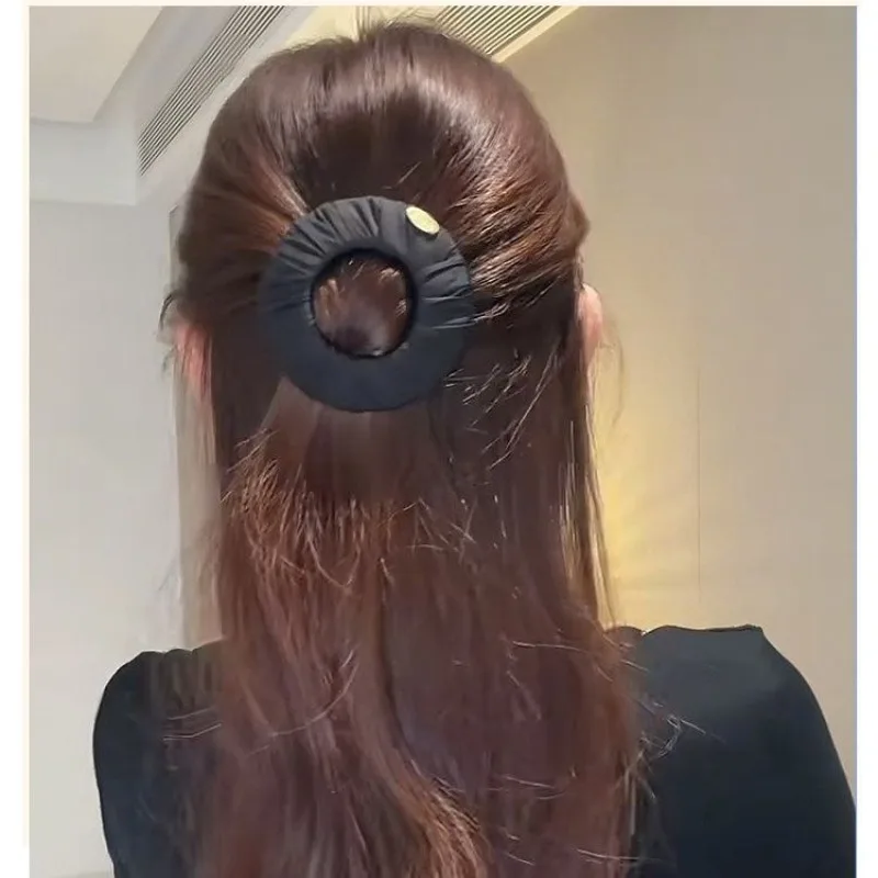New Comfortable Flat Hair Clip for Women – Zero Pressure Bun Holder for Sleeping Driving  Non-Slip, Durable & Painless Hair Claw