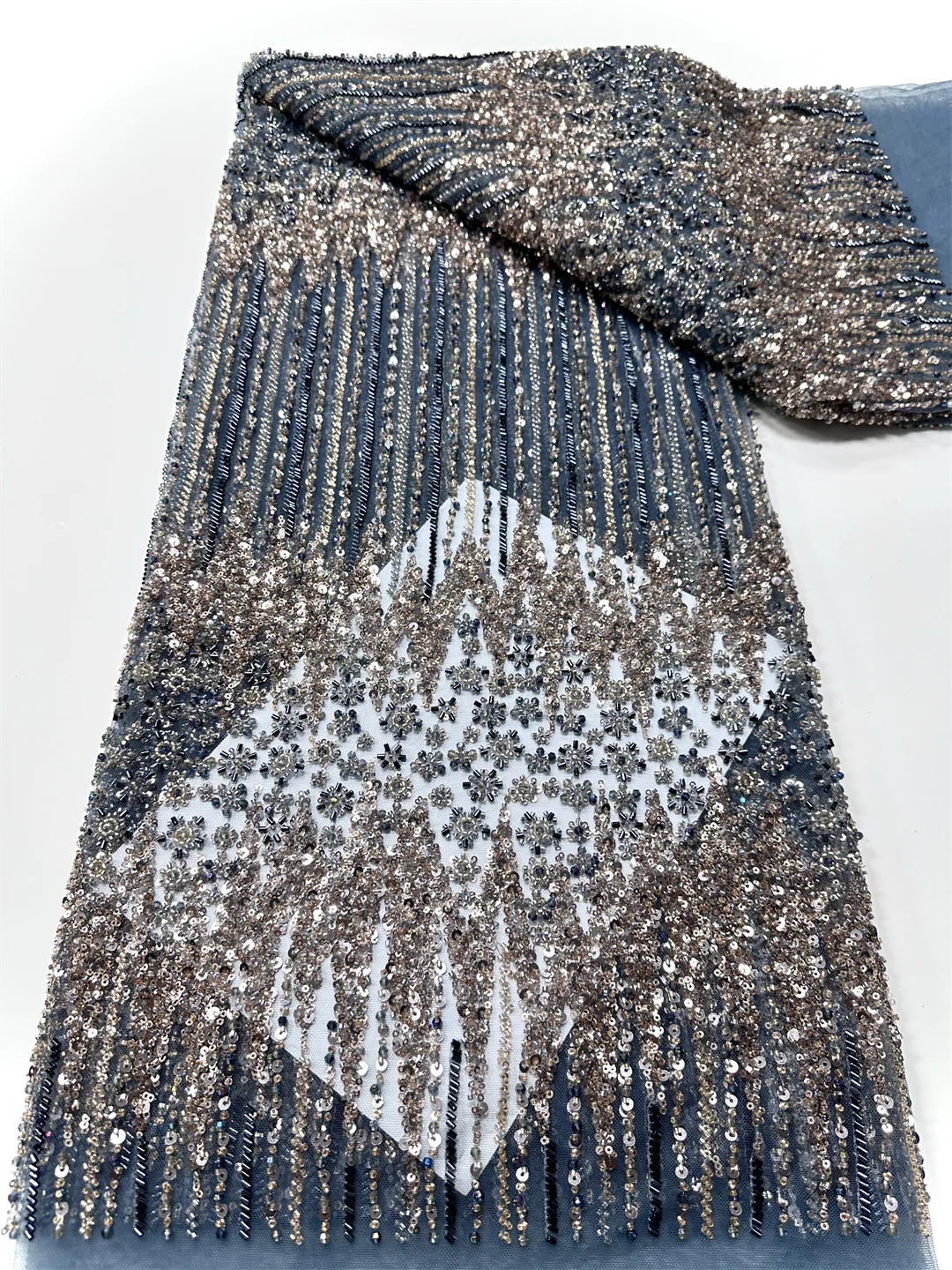 

African Beads Lace Fabric 2025 High Quality Lace 5 Yards French Nigerian Groom Sequins Lace Fabrics For Wedding Party Dress Sew