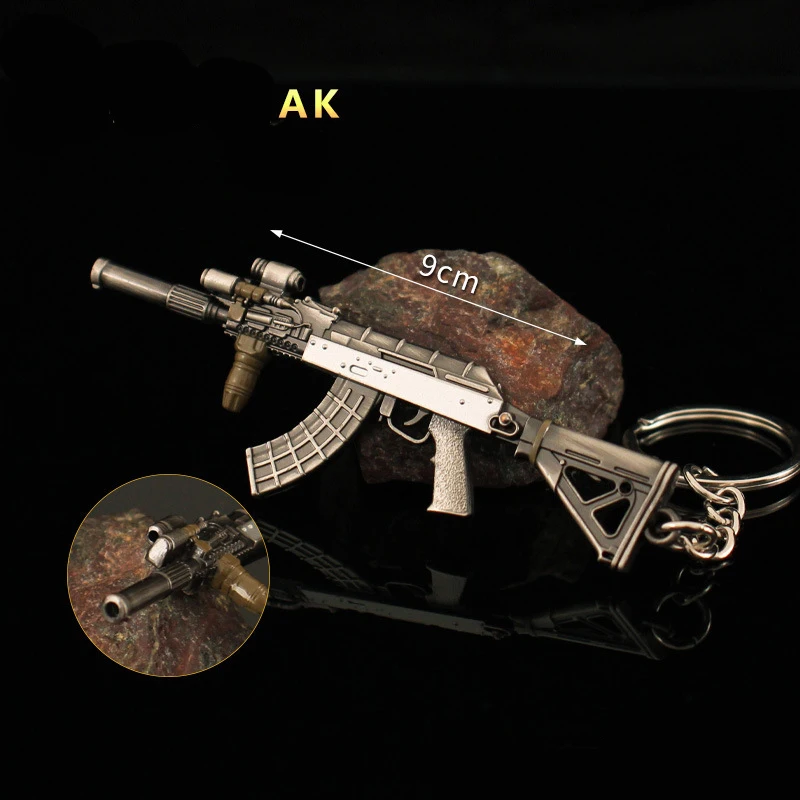 Anime Resident Evil 8 Village Mini Gun Keychains Game V61 AK M1897 SA110 USM AI M1851 Revolver Key Ring Backpack Pendant Gifts