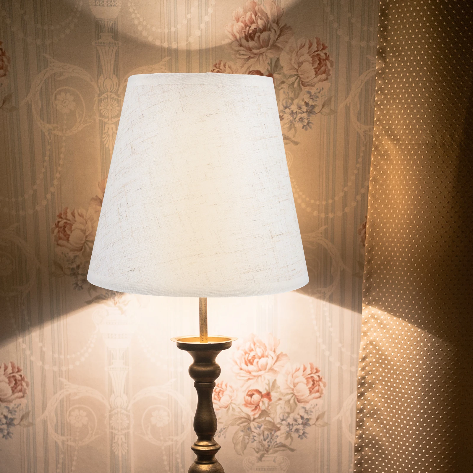 

Cloth Lamp Shade Accessories Square Light Cover for Standard Bulbs Clip On Shade Protect Dust Warm Atmosphere Lampshade