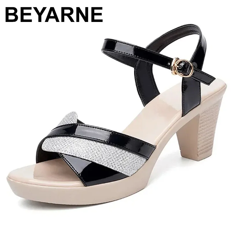 

2025 брендовые сандалии, летняя женская обувь, сандалии, новые модные сандалии на высоком каблуке, женская обувь из лакированной кожи